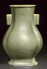 18th century A teadust glazed quatrefoil arrow vase